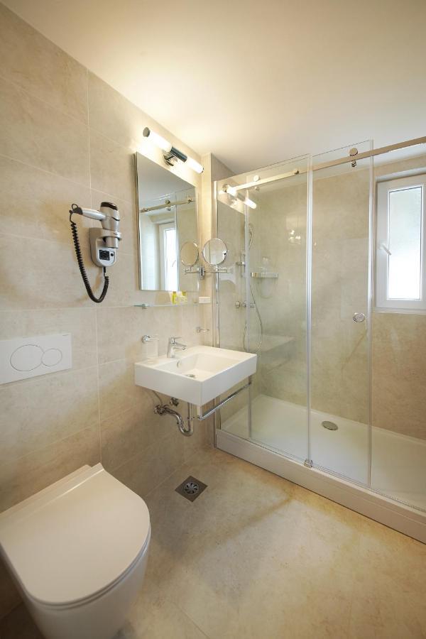 Olive Family Suites - Hotel & Resort Adria 安卡兰 外观 照片