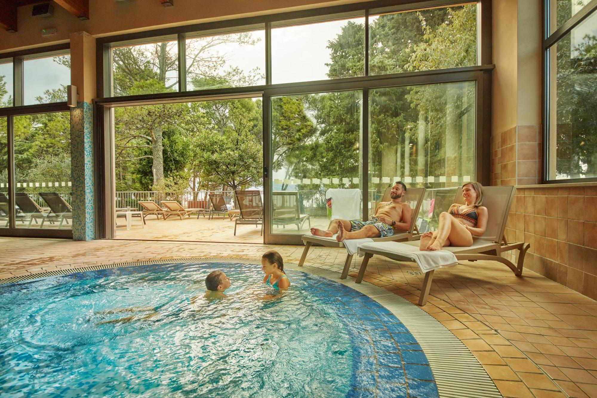 Olive Family Suites - Hotel & Resort Adria 安卡兰 外观 照片
