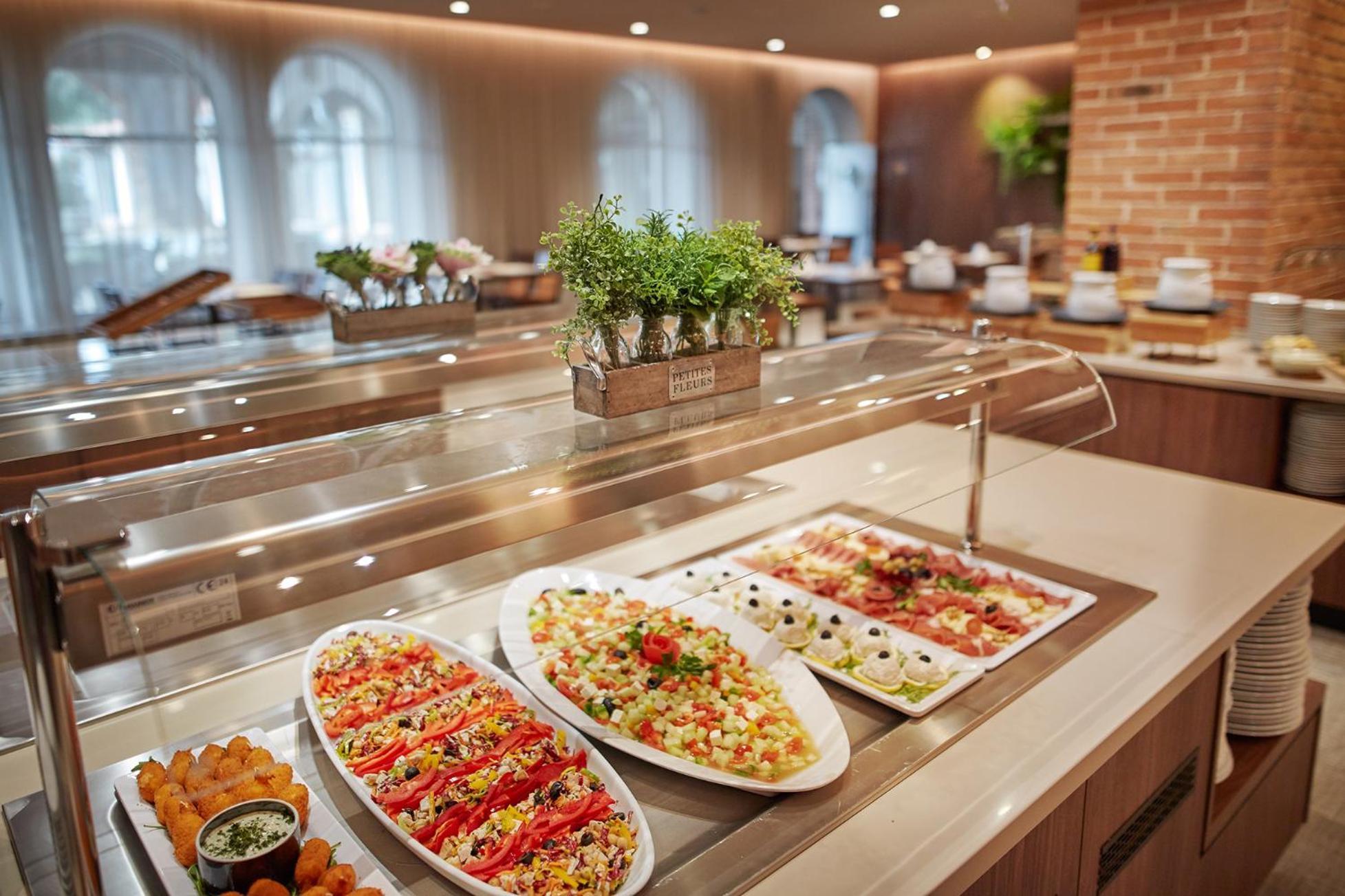 Olive Family Suites - Hotel & Resort Adria 安卡兰 外观 照片